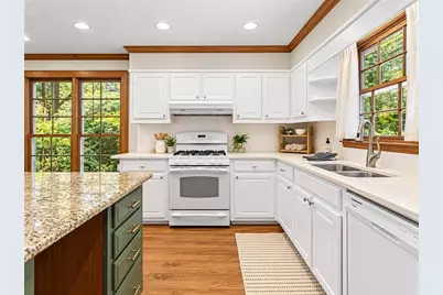 1052 Evelyn Lane, Lilburn, GA 30047 - Photo 6