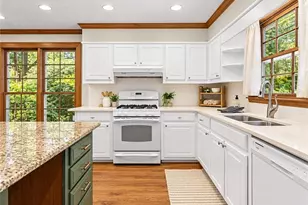 1052 Evelyn Ln, Lilburn, GA 30047 - Photo 6