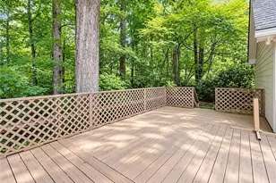 1052 Evelyn Ln, Lilburn, GA 30047 - Photo 24