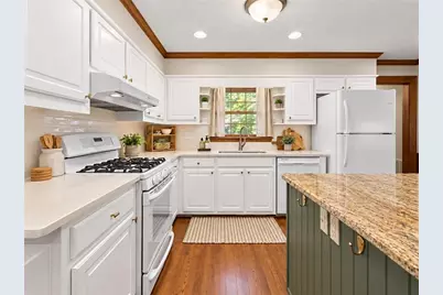 1052 Evelyn Lane, Lilburn, GA 30047 - Photo 4