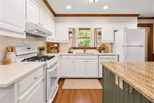 1052 Evelyn Ln, Lilburn, GA 30047 - Photo 4