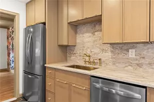 1052 Country Ln NE, Atlanta, GA 30324 - Photo 8