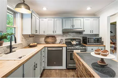 109 Juniper Street, Roswell, GA 30075 - Photo 8