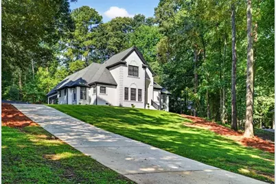 141 Amicalola Way, Jonesboro, GA 30236 - Photo 10