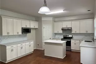 555 Midhurst Pl, Johns Creek, GA 30024 - Photo 10