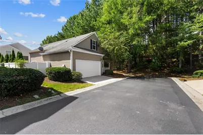242 Hiawassee Drive, Woodstock, GA 30188 - Photo 4