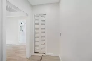 6073 Fieldcrest Dr, Morrow, GA 30260 - Photo 12