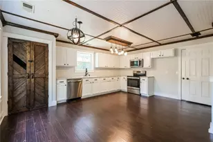 434 Pine Tree Dr, Dawsonville, GA 30534 - Photo 2