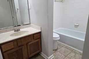 9412 Cypress Ln, Jonesboro, GA 30238 - Photo 8