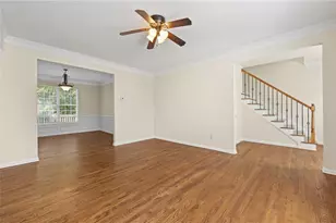 8949 Carroll Manor Dr, Sandy Springs, GA 30350 - Photo 6