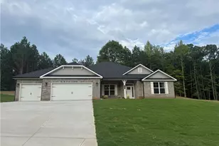 259 Blackberry Ct, Pendergrass, GA 30567 - Photo 2