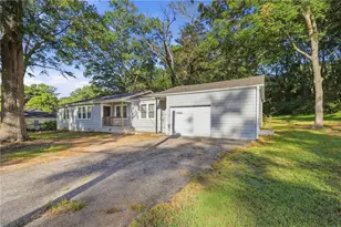 612 S Dogwood St, Villa Rica, GA 30180 - Photo 2