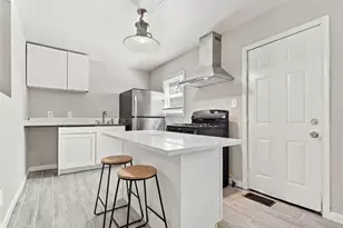 1648 Mary George Ave NW, Atlanta, GA 30318 - Photo 4