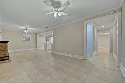 2132 Dunwoody Glen, Dunwoody, GA 30338 - Photo 4