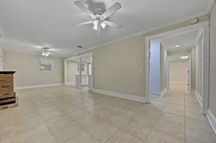2132 Dunwoody Glen, Dunwoody, GA 30338 - Photo 4
