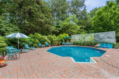 2132 Dunwoody Glen, Dunwoody, GA 30338 - Photo 30