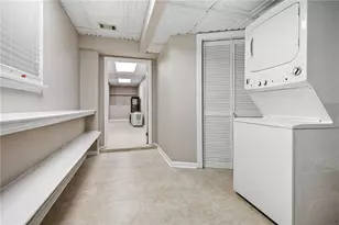 2132 Dunwoody Glen, Dunwoody, GA 30338 - Photo 12