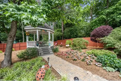 2132 Dunwoody Glen, Dunwoody, GA 30338 - Photo 28