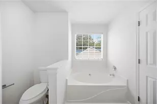 2479 Feathertree Ln, Lawrenceville, GA 30044 - Photo 18