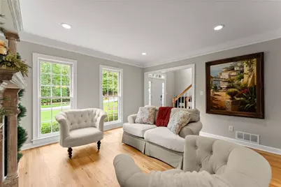 4649 Windsor Drive, Flowery Branch, GA 30542 - Photo 14
