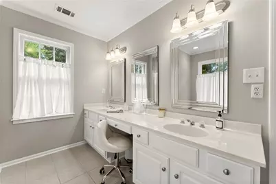 4649 Windsor Drive, Flowery Branch, GA 30542 - Photo 32