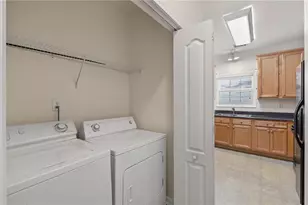2746 Rocky Ct, Atlanta, GA 30349 - Photo 16