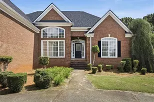 140 Lake Lucinda Dr, Covington, GA 30016 - Photo 2