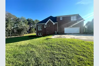 140 Lake Lucinda Drive, Covington, GA 30016 - Photo 2