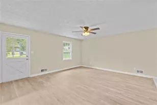 285 Amanda Ct, Stockbridge, GA 30281 - Photo 4