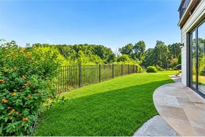 7290 Jamestown, Alpharetta, GA 30005 - Photo 22