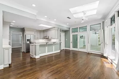 585 Idlewood Drive, Sandy Springs, GA 30327 - Photo 10