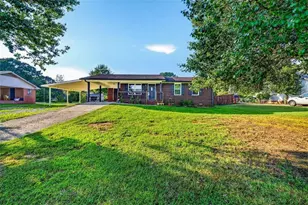 115 Northridge Dr, Winder, GA 30680 - Photo 2