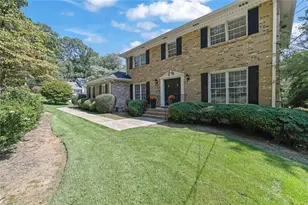 5179 Meadowlake Dr, Dunwoody, GA 30338 - Photo 2
