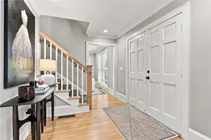 5179 Meadowlake Dr, Dunwoody, GA 30338 - Photo 4