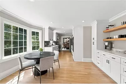 5179 Meadowlake Drive, Dunwoody, GA 30338 - Photo 12