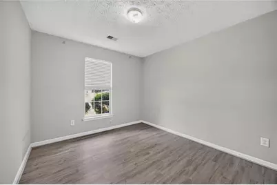 7512 Deer Creek Drive, Union City, GA 30291 - Photo 12