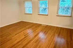 230 Peachtree Hollow Ct, Atlanta, GA 30328 - Photo 10