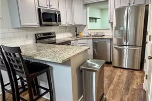 230 Peachtree Hollow Ct, Atlanta, GA 30328 - Photo 2