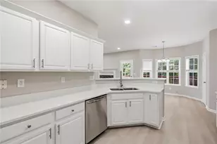 198 Wallace Hill Ct, Lawrenceville, GA 30045 - Photo 12