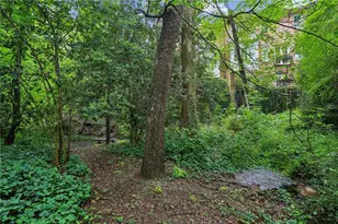 3648 Kingsboro Rd NE, Atlanta, GA 30319 - Photo 8
