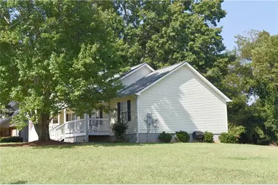5923 Carter Street, Lula, GA 30554 - Photo 4
