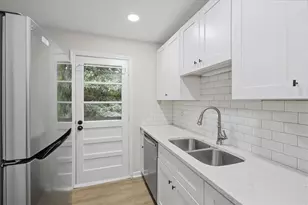 2430 Coosawattee Dr NE, Atlanta, GA 30319 - Photo 16