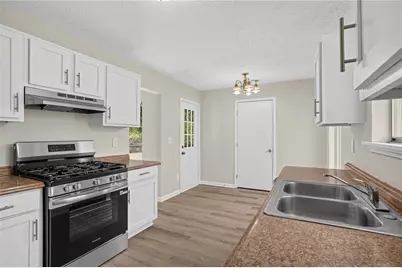 2640 Rolling Hills Way, Conyers, GA 30094 - Photo 10