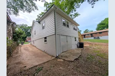 1377 Pine Avenue, Atlanta, GA 30344 - Photo 22
