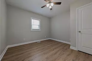 1377 Pine Ave, Atlanta, GA 30344 - Photo 14