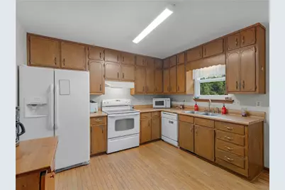 2065 Gum Creek Lane, Loganville, GA 30052 - Photo 10