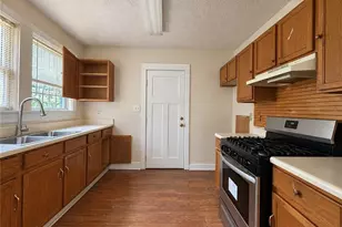 240 Westview Pl SW, Atlanta, GA 30314 - Photo 4