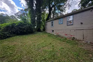 2749 Dale Creek Dr, Atlanta, GA 30318 - Photo 10