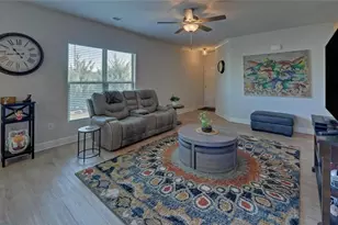 5724 Grapewood St, Hoschton, GA 30548 - Photo 6