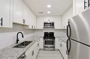 1381 Poplar Pointe SE, Smyrna, GA 30082 - Photo 8